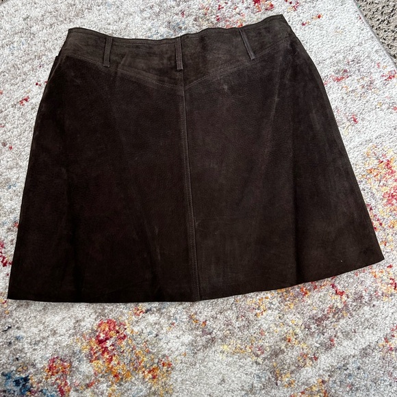 🤠 NWOT Suede Mini Skirt 🤠 - Picture 6 of 9